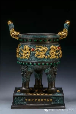 中國(guó)景泰藍(lán)的世紀(jì)匠心 記國(guó)家級(jí)工藝美術(shù)大師張同祿